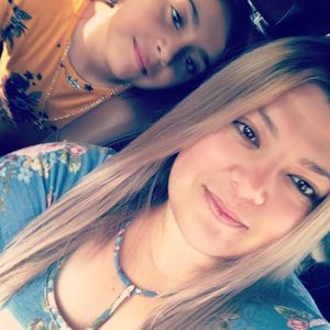 Meet your Posher, Dennise